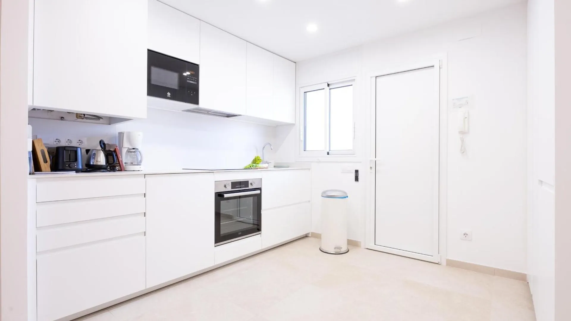 Ref. Escala Beach 3: Apartamento Con Vistas Al Mar A Pie De Playa ! - Es-325-24 托罗埃利亚-德蒙特格里 公寓